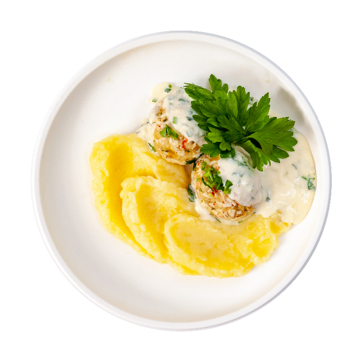 Куриные котлеты с пюре и сырным соусом