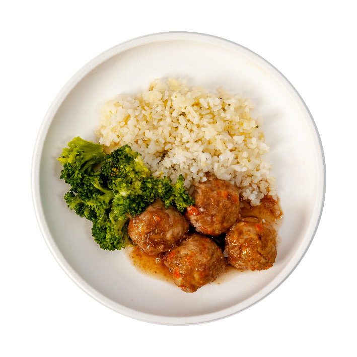 Котлетки из птицы сброкколи, рисом и имбирным соусом